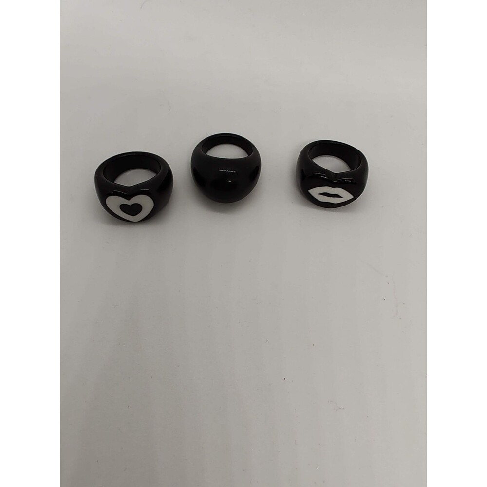 Heavy Black Resin Rings - Picture 2 of 4
